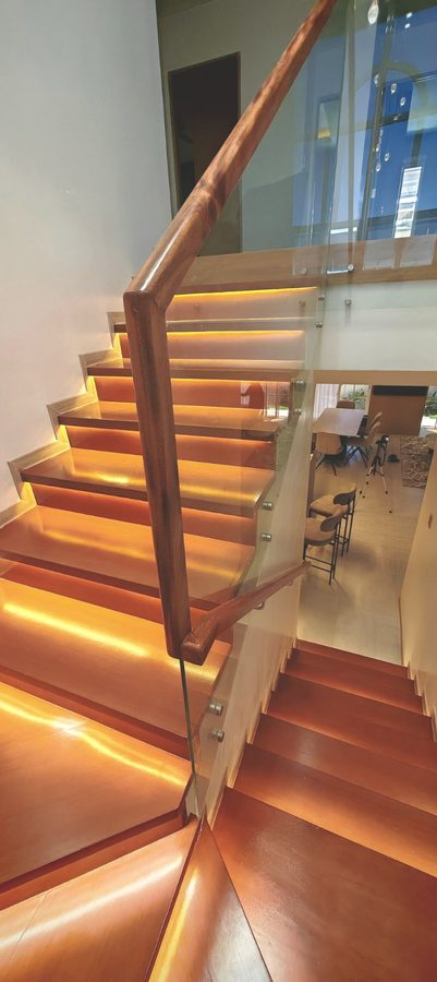 Casa Soriano — staircase with glass balustrade