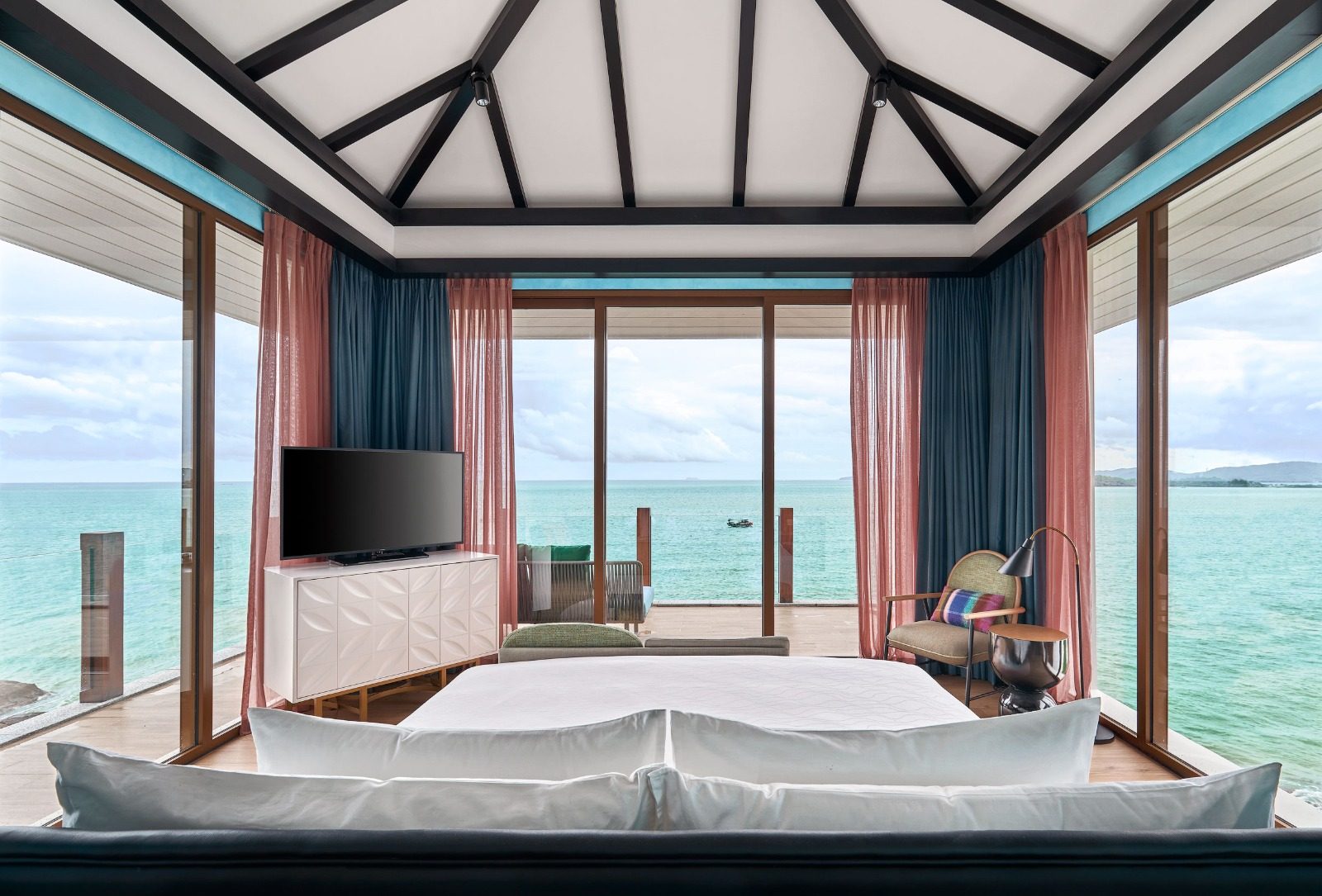 Khem Beach Resort — beachfront villa bedroom